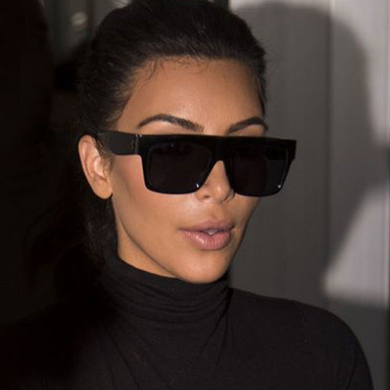 Fashion Vintage Brand Designer Lady Big Square Sunglasses Women Kim Kardashian Rivet Eyewear Flat Top Black Sun Glasses Female